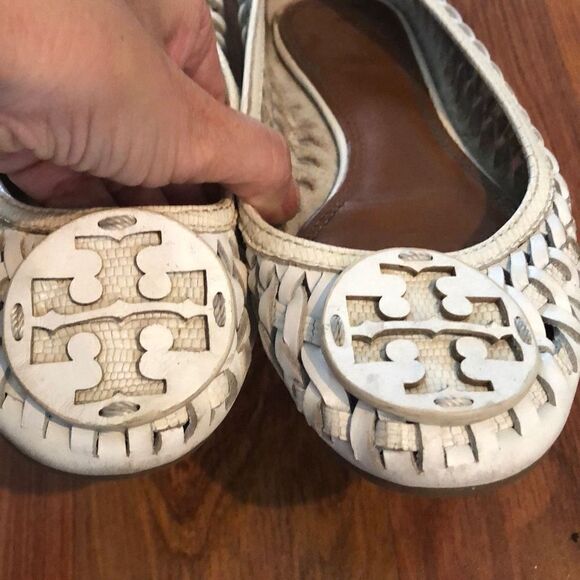 Tory Burch White basket weave flat size 5.5 - Picture 3 of 6